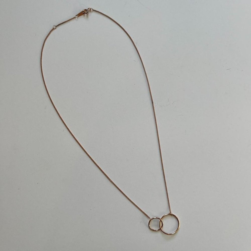 Rose Gold Interlocking Circle Necklace